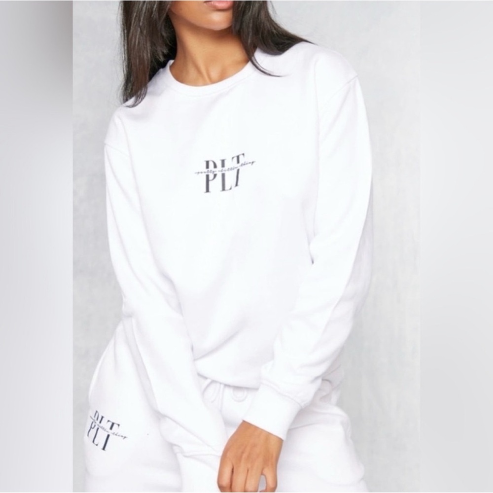 PrettyLittleThing Logo Sweatshirt